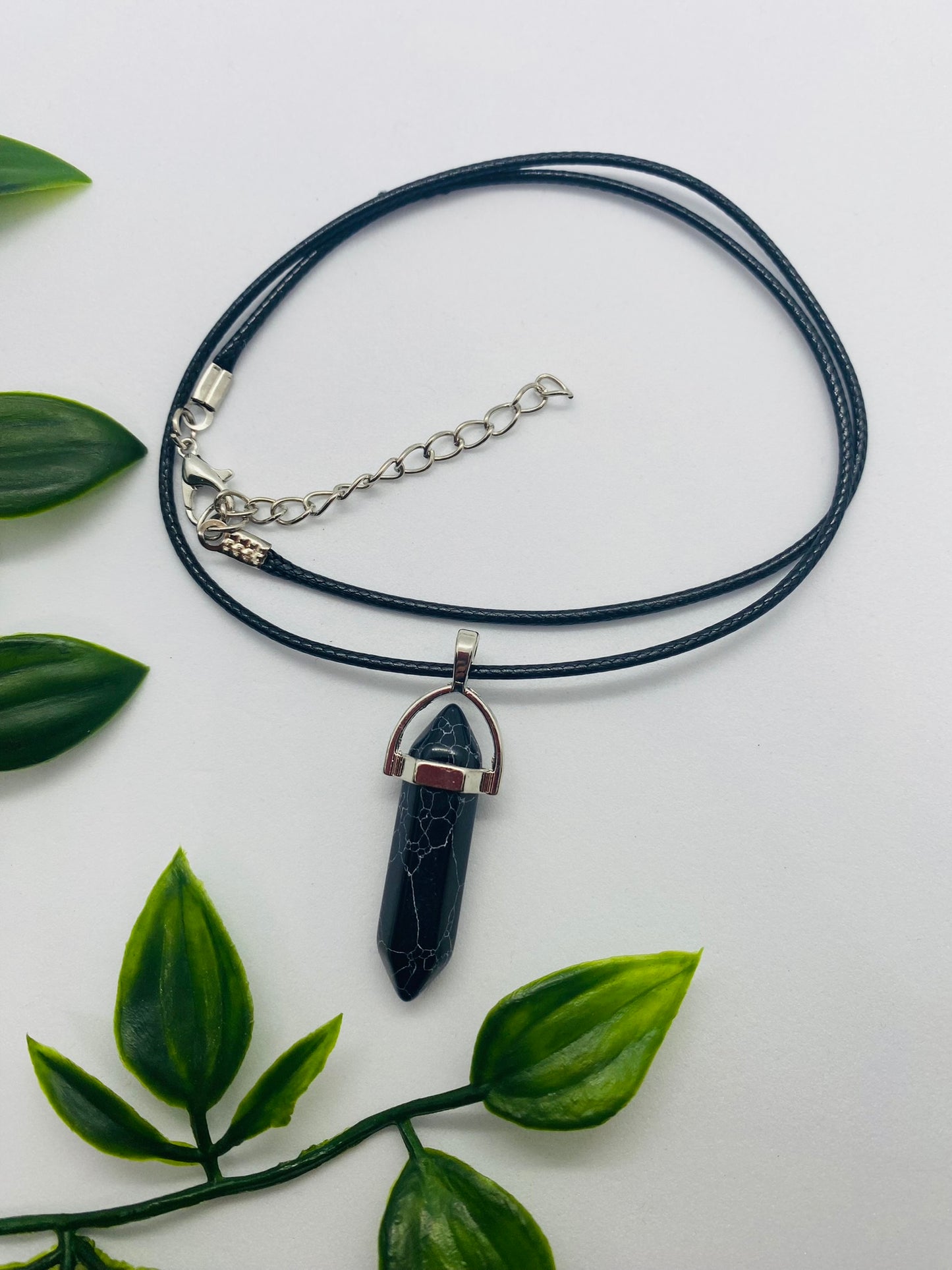Black Crackle Pendent Necklace