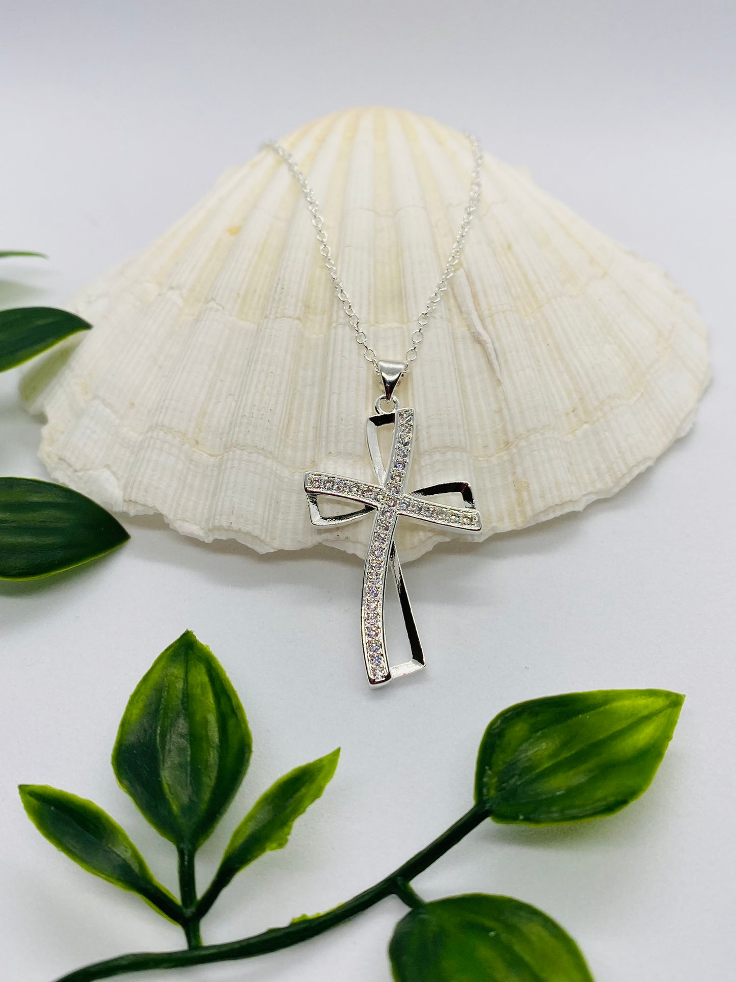 925 Silver Curved Cross Necklace