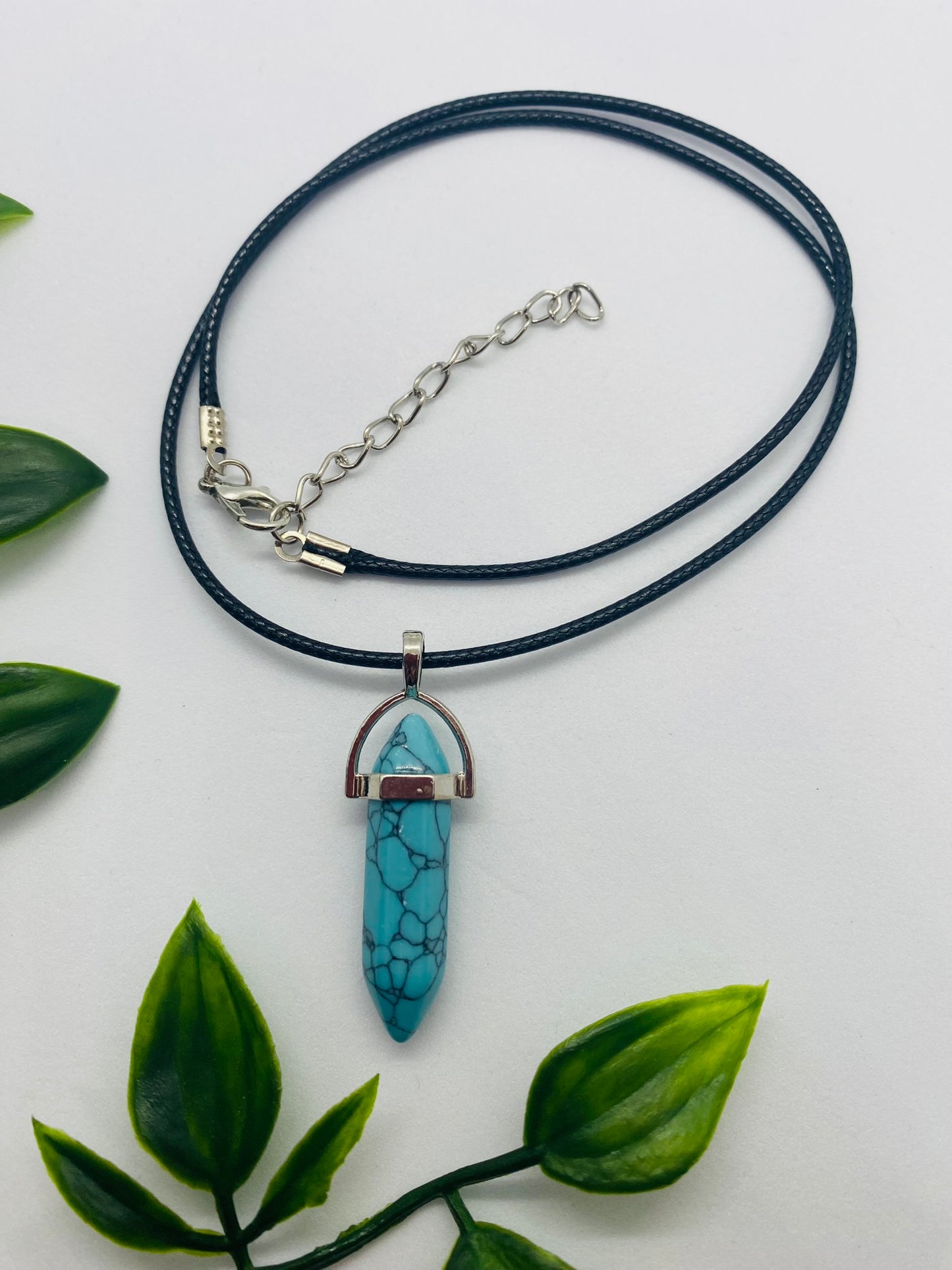 Turquoise Crackle Pendent Necklace