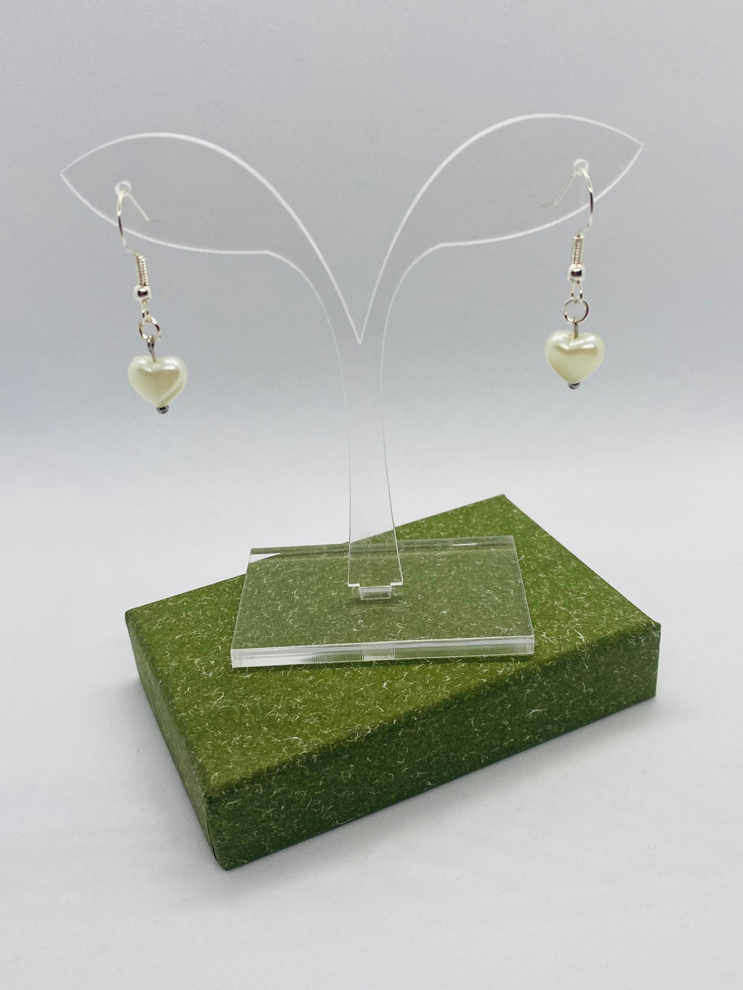 Pearl Heart Bead Earring